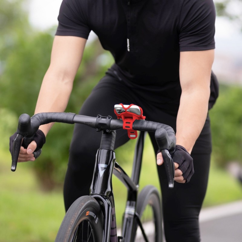 單車手機綁5代，結構增強讓手機更穩固固定在單車手把上，並減少震動