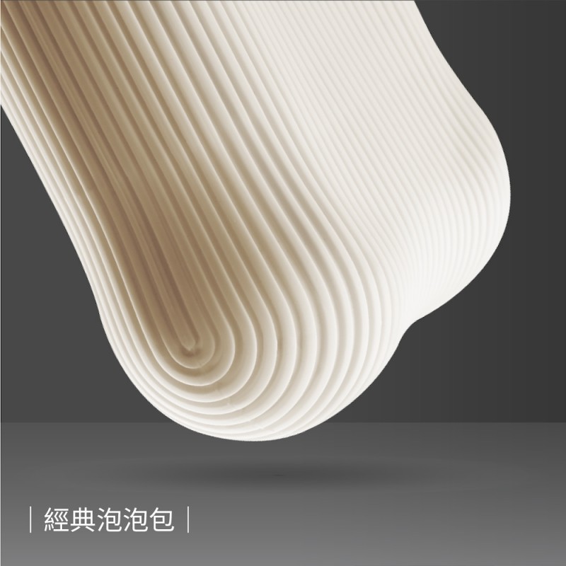 源自2005年為iPod Shuffle設計的骨頭保護套，延伸出iPhone泡泡手機殼，2024全新的"通用設計"適合所有手機，時尚地帶著手機出行