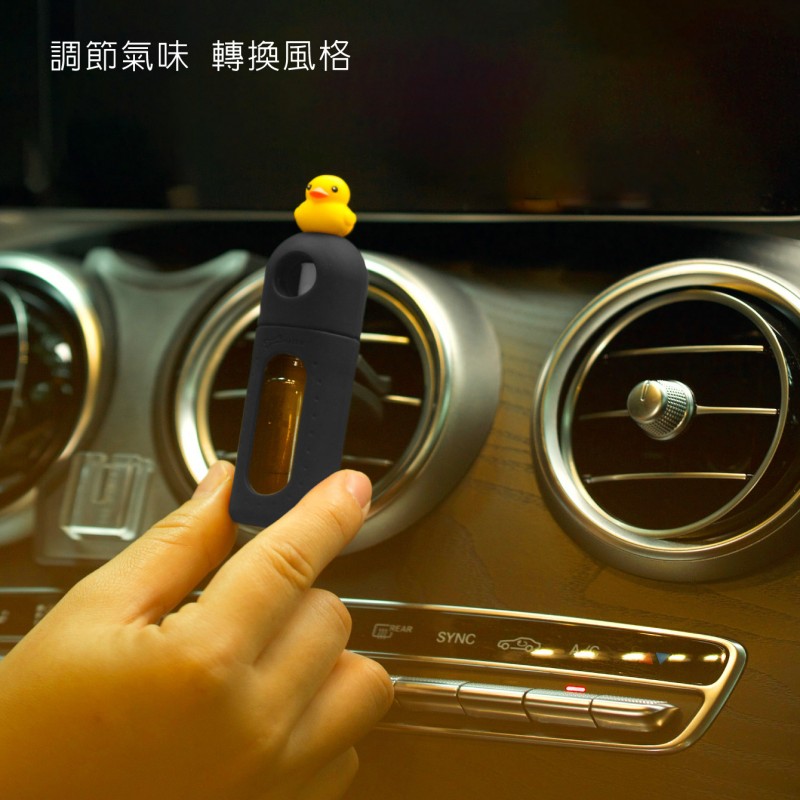 車用擴香夾2代，輕鬆夾於冷氣出風口，打造專屬的駕駛空間
