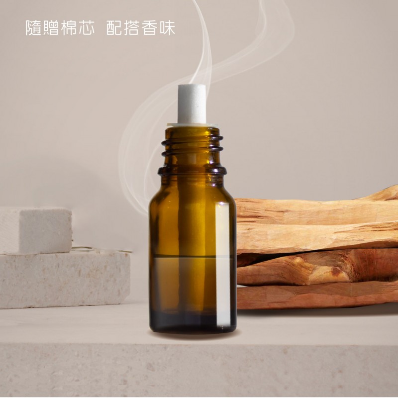 隨附3支可替換棉芯，自由搭配喜愛的精油或香水，創造屬於您自己的個人香氣。