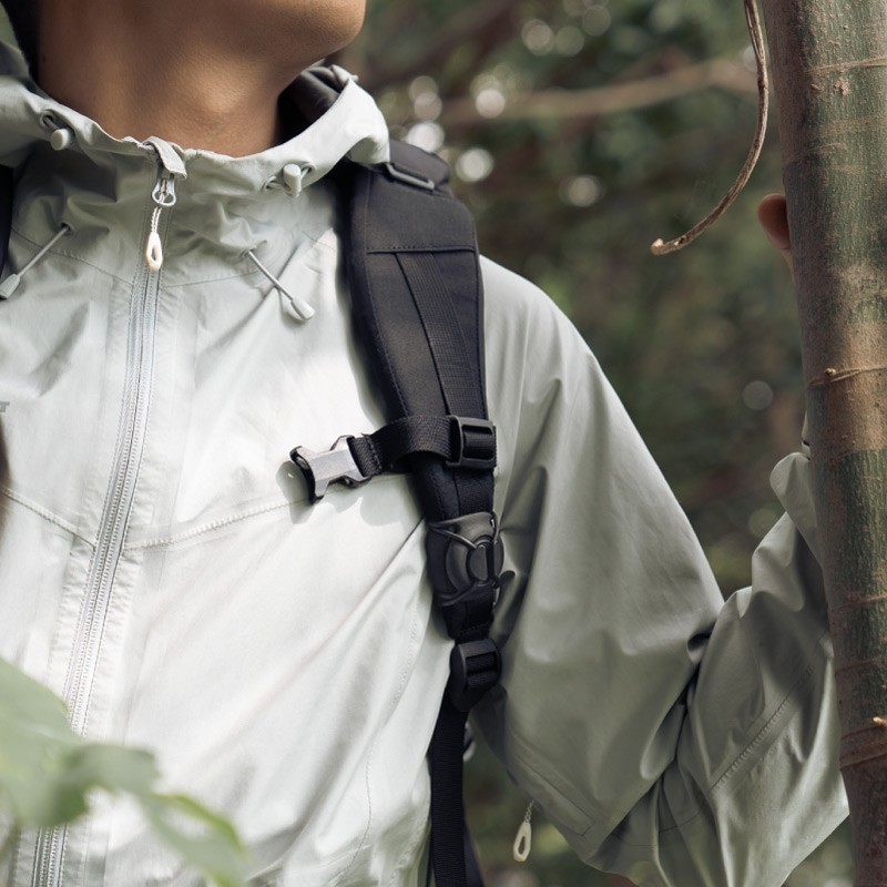 完整隱蔽的包覆AirTag，騎乘時不用擔心雨水波濺，矽膠材質兩件式包覆，提供良好的防水