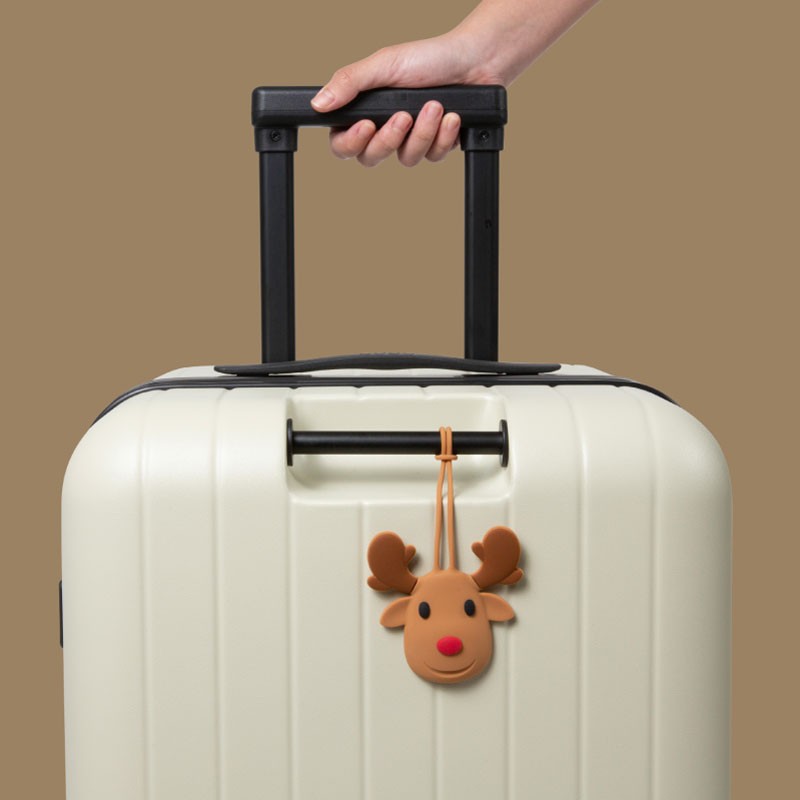 可愛蹦克經典造型，萌系角色隨行相伴，簡易繫掛讓隨行的包袋、兒童書包、出遊的行李箱都能輕易辨識