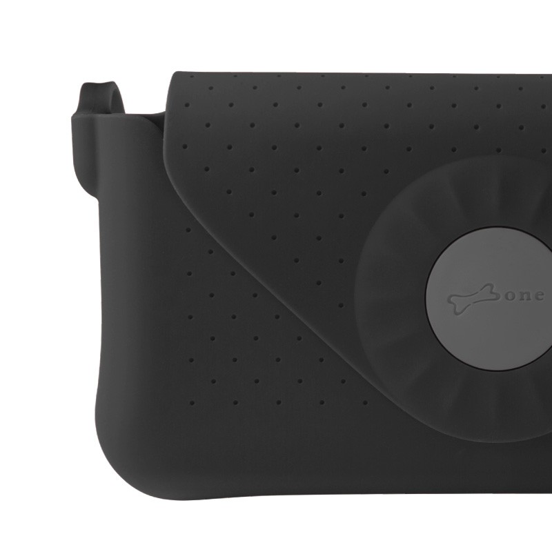 Bone蹦克經典矽膠泡泡邊角防撞設計，輕量機能性高