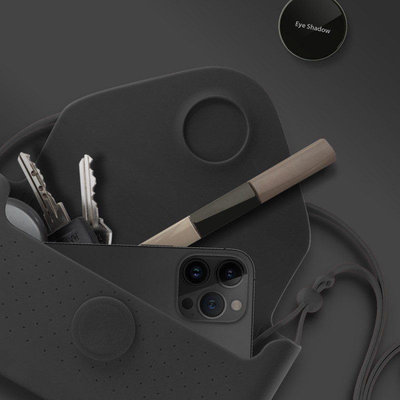 時尚黑色泡泡斜背手機包，也可肩揹使用，帶上手機、鑰匙、耳機、信用卡、證件夾，肩背在側搭配出時尚自我風格