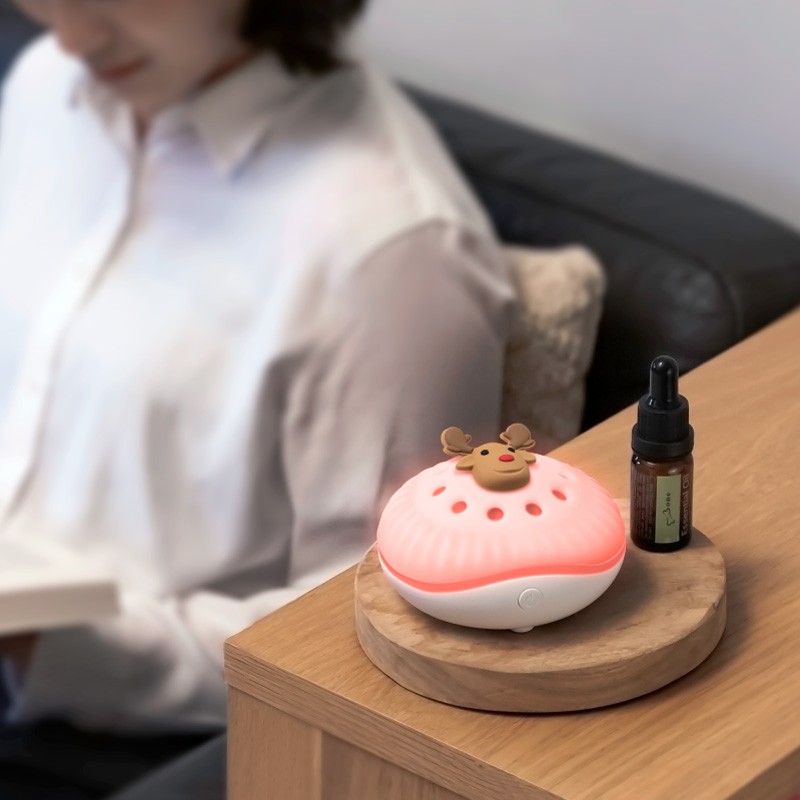 小巧設計自由移動香氛燈，適用客廳舒緩放鬆、房間舒眠減壓、辦公空間集中精神、車內提振精神祛除異味