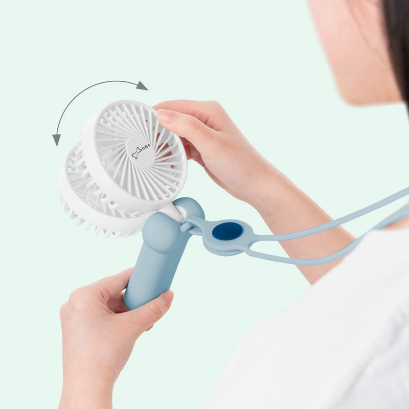 掛脖子電風扇搭配蹦克專利設計頸掛繩，釋放雙手輕巧攜戴，調節找到適合你的風扇角度