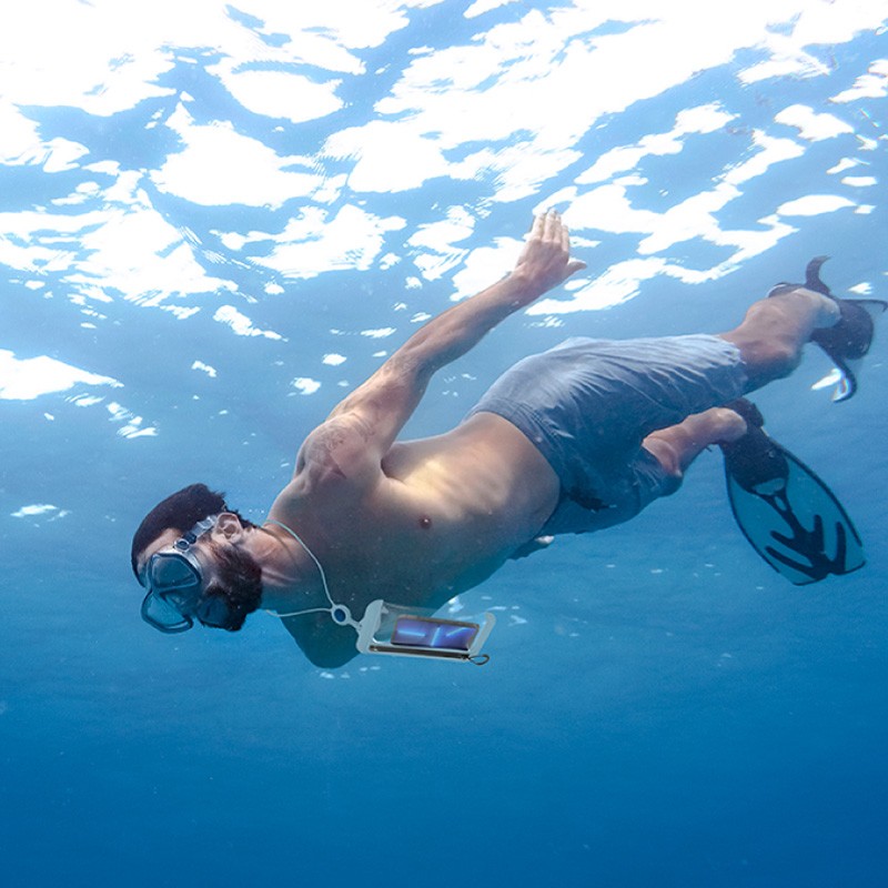 防水手機袋適用多種場合情境，不論是溫泉泡澡聽音樂追劇、出國滑雪、海邊戲水、下雨騎車散步、登山健走、浮潛、水上樂園、Sup立槳衝浪等...城市戶外全面適用